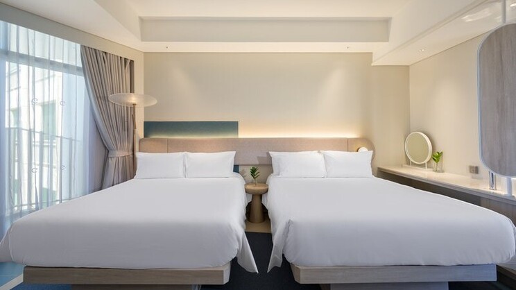 Centara Karon Resort